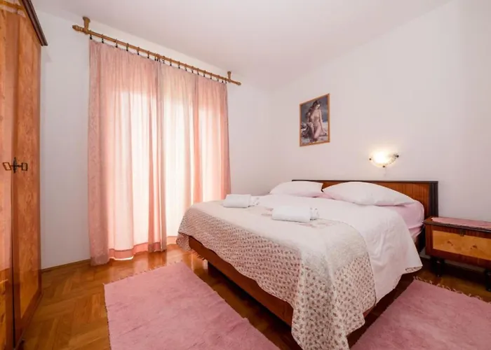 Scerbe Gordana & Miljenko Rab - Two Bedroom With Terrace 1 Daire Rab Town