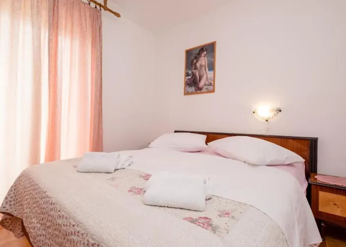 Daire Scerbe Gordana & Miljenko Rab - Two Bedroom With Terrace 1 Rab Town