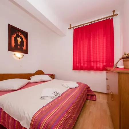 Scerbe Gordana & Miljenko Rab - Two Bedroom With Terrace 1 Apartman Rab Town